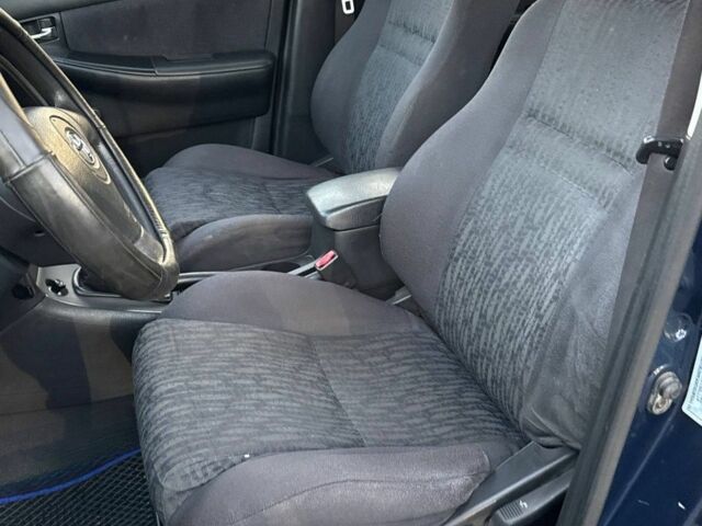 Синій Тойота Королла, об'ємом двигуна 1.4 л та пробігом 356 тис. км за 3500 $, фото 7 на Automoto.ua