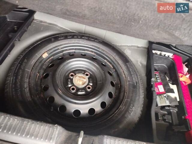 Синий Тойота Королла, объемом двигателя 1.36 л и пробегом 280 тыс. км за 5600 $, фото 4 на Automoto.ua