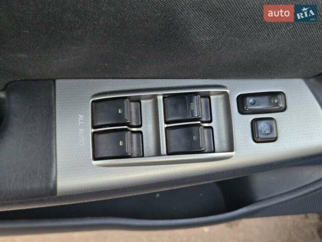 Синій Тойота Королла, об'ємом двигуна 1.6 л та пробігом 293 тис. км за 5900 $, фото 16 на Automoto.ua