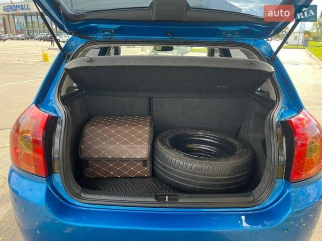 Синий Тойота Королла, объемом двигателя 1.6 л и пробегом 290 тыс. км за 6000 $, фото 13 на Automoto.ua