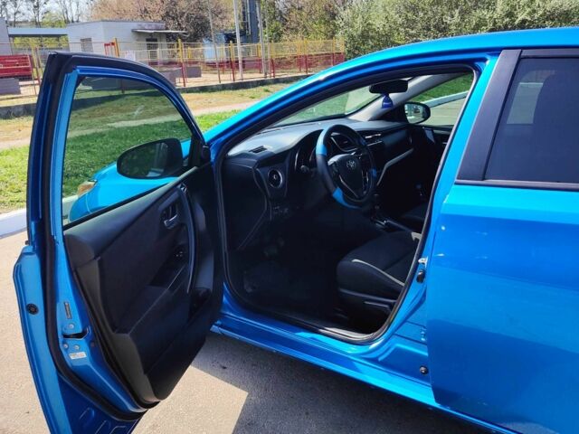 Синий Тойота Королла, объемом двигателя 0.18 л и пробегом 145 тыс. км за 13500 $, фото 3 на Automoto.ua