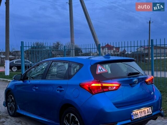 Синій Тойота Королла, об'ємом двигуна 1.8 л та пробігом 145 тис. км за 12200 $, фото 4 на Automoto.ua