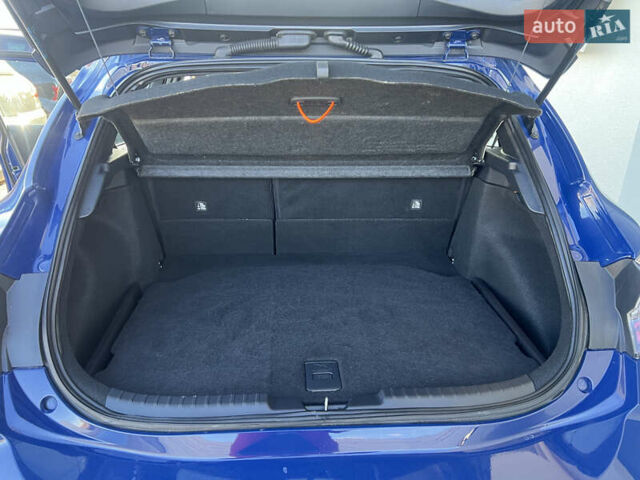 Тойота Королла 2019 в Львове на Automoto.ua Синий Тойота Королла, объемом двигателя 1.99 л и пробегом 45 тыс. км за 19750 $, фото 31 на Automoto.ua