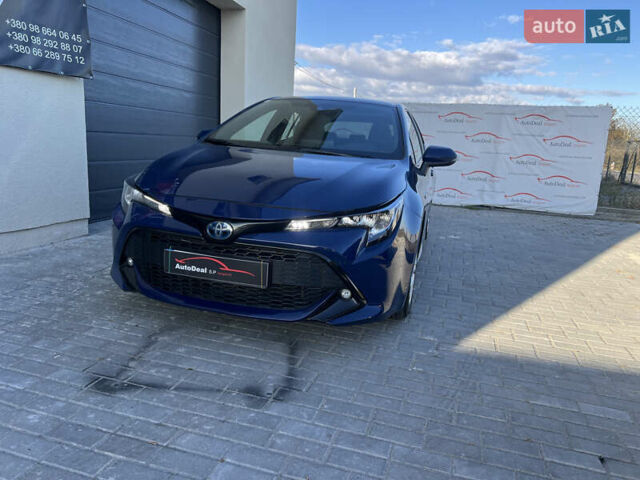 Тойота Королла 2019 в Львове на Automoto.ua Синий Тойота Королла, объемом двигателя 1.99 л и пробегом 45 тыс. км за 19750 $, фото 1 на Automoto.ua