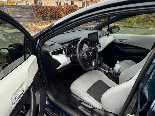 Синій Тойота Королла, об'ємом двигуна 2 л та пробігом 46 тис. км за 18000 $, фото 4 на Automoto.ua