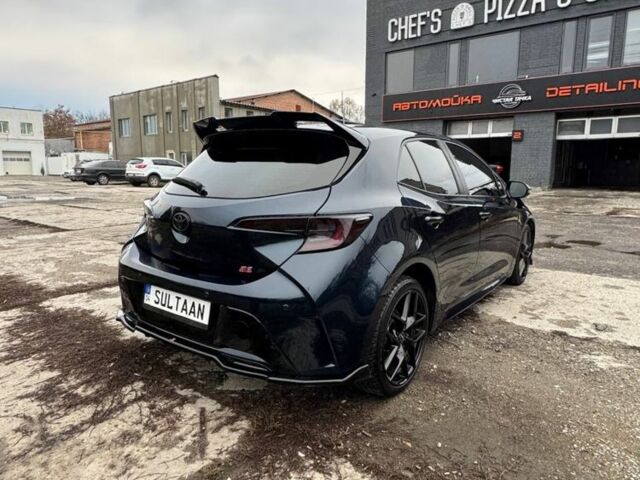 Синій Тойота Королла, об'ємом двигуна 2 л та пробігом 46 тис. км за 18000 $, фото 2 на Automoto.ua