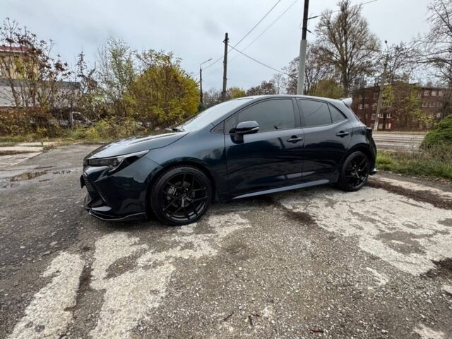 Синій Тойота Королла, об'ємом двигуна 2 л та пробігом 46 тис. км за 18000 $, фото 1 на Automoto.ua