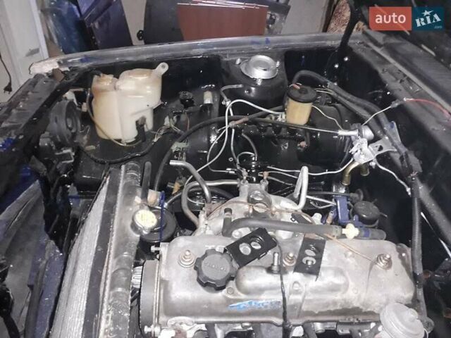 Синий Тойота Королла, объемом двигателя 1.5 л и пробегом 300 тыс. км за 433 $, фото 5 на Automoto.ua