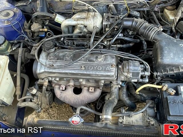 Синий Тойота Королла, объемом двигателя 1.3 л и пробегом 250 тыс. км за 1750 $, фото 3 на Automoto.ua