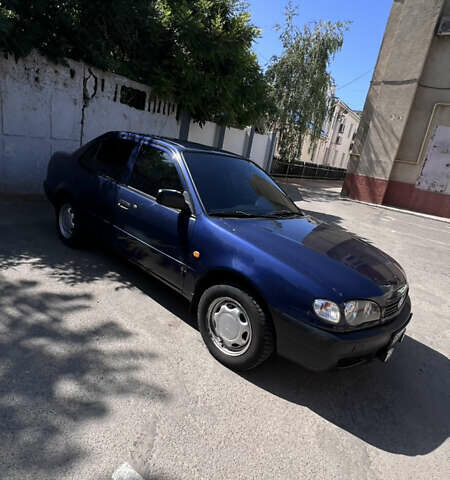 Синий Тойота Королла, объемом двигателя 1.4 л и пробегом 301 тыс. км за 2999 $, фото 2 на Automoto.ua