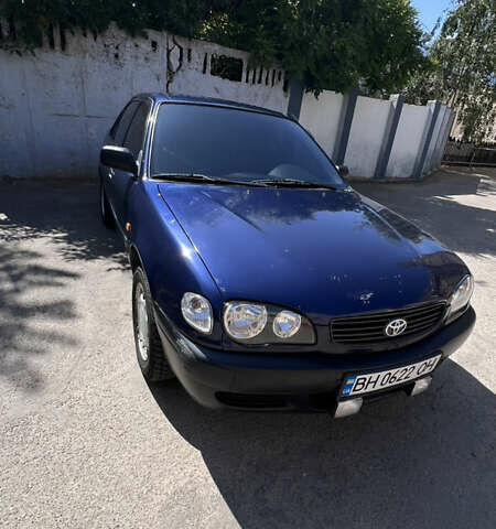 Синий Тойота Королла, объемом двигателя 1.4 л и пробегом 301 тыс. км за 2999 $, фото 1 на Automoto.ua