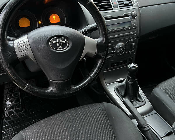 Синій Тойота Королла, об'ємом двигуна 1.6 л та пробігом 304 тис. км за 6500 $, фото 18 на Automoto.ua