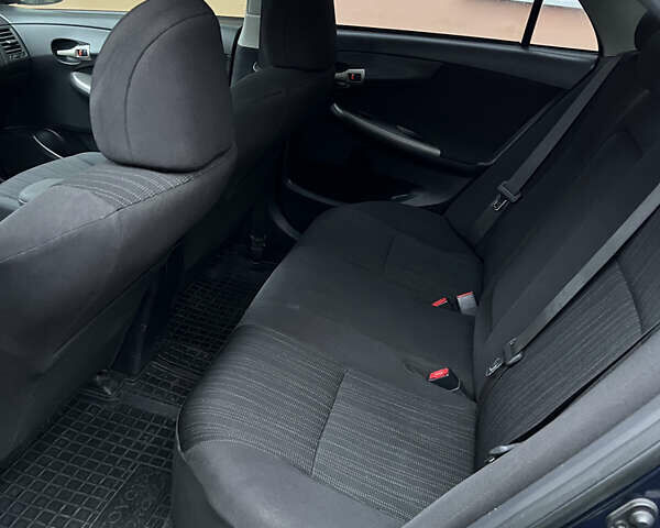 Синій Тойота Королла, об'ємом двигуна 1.6 л та пробігом 304 тис. км за 6500 $, фото 22 на Automoto.ua