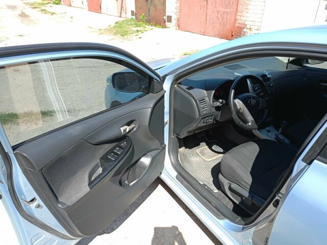 Синій Тойота Королла, об'ємом двигуна 1.6 л та пробігом 223 тис. км за 5499 $, фото 3 на Automoto.ua