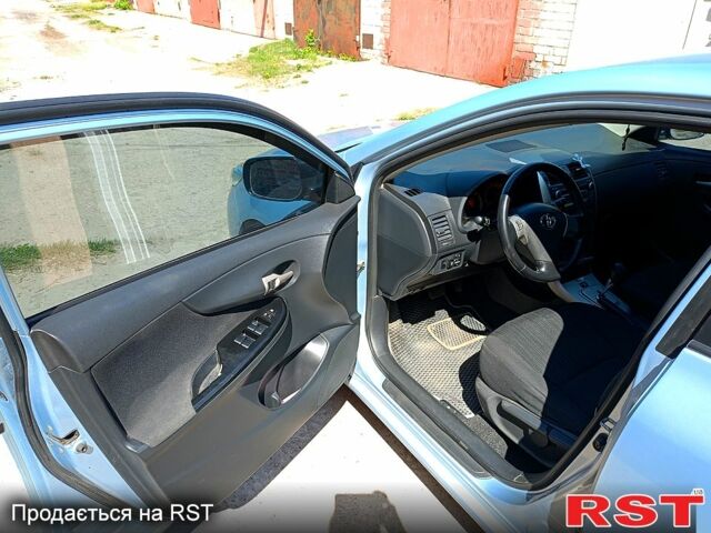 Синий Тойота Королла, объемом двигателя 1.6 л и пробегом 223 тыс. км за 7500 $, фото 4 на Automoto.ua
