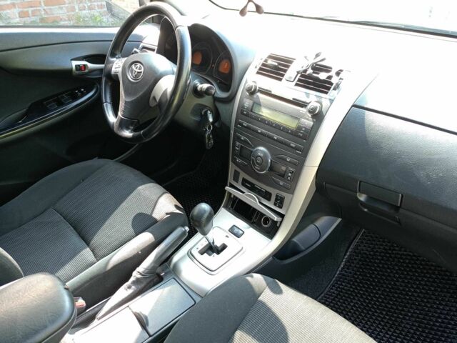 Синій Тойота Королла, об'ємом двигуна 1.6 л та пробігом 223 тис. км за 5499 $, фото 8 на Automoto.ua