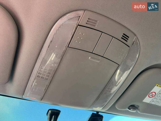 Синій Тойота Королла, об'ємом двигуна 1.6 л та пробігом 198 тис. км за 8690 $, фото 32 на Automoto.ua