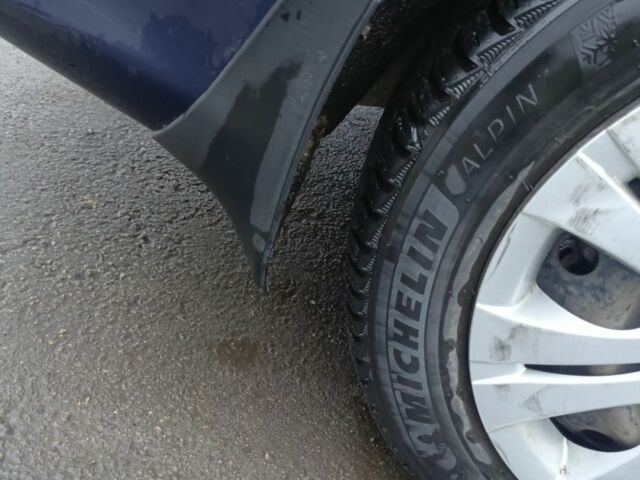 Синий Тойота Королла, объемом двигателя 1.6 л и пробегом 100 тыс. км за 6700 $, фото 4 на Automoto.ua