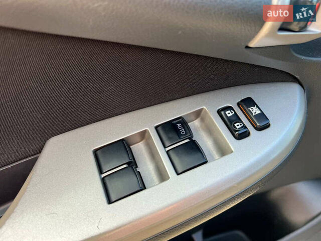 Синій Тойота Королла, об'ємом двигуна 1.6 л та пробігом 198 тис. км за 8690 $, фото 14 на Automoto.ua