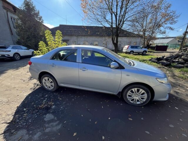 Синий Тойота Королла, объемом двигателя 1.6 л и пробегом 154 тыс. км за 7100 $, фото 1 на Automoto.ua