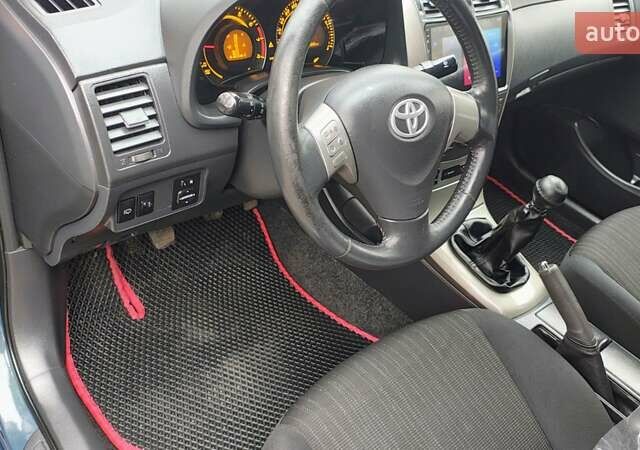 Синий Тойота Королла, объемом двигателя 1.6 л и пробегом 187 тыс. км за 6200 $, фото 6 на Automoto.ua