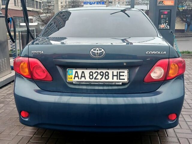 Синий Тойота Королла, объемом двигателя 1.6 л и пробегом 240 тыс. км за 8000 $, фото 4 на Automoto.ua