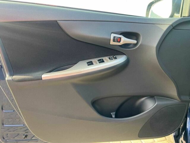 Синий Тойота Королла, объемом двигателя 1.6 л и пробегом 198 тыс. км за 7990 $, фото 13 на Automoto.ua