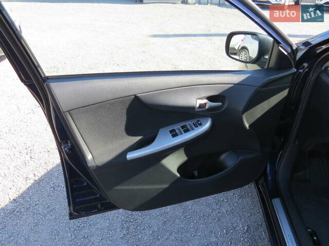 Синий Тойота Королла, объемом двигателя 1.6 л и пробегом 227 тыс. км за 5998 $, фото 5 на Automoto.ua