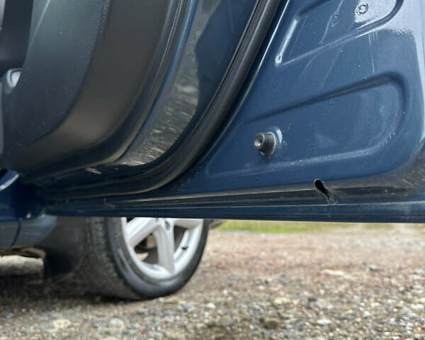 Синій Тойота Королла, об'ємом двигуна 1.6 л та пробігом 239 тис. км за 6900 $, фото 25 на Automoto.ua