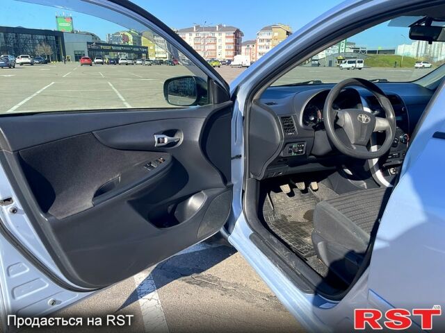 Синий Тойота Королла, объемом двигателя 1.3 л и пробегом 251 тыс. км за 5500 $, фото 10 на Automoto.ua