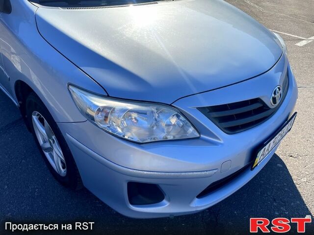 Синий Тойота Королла, объемом двигателя 1.3 л и пробегом 251 тыс. км за 5500 $, фото 4 на Automoto.ua