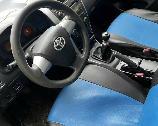 Синий Тойота Королла, объемом двигателя 1.33 л и пробегом 259 тыс. км за 6750 $, фото 8 на Automoto.ua