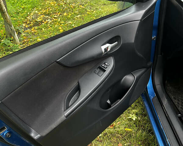 Синий Тойота Королла, объемом двигателя 1.33 л и пробегом 259 тыс. км за 6750 $, фото 6 на Automoto.ua