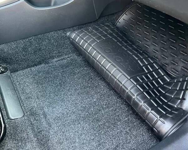 Синий Тойота Королла, объемом двигателя 1.33 л и пробегом 82 тыс. км за 7500 $, фото 34 на Automoto.ua