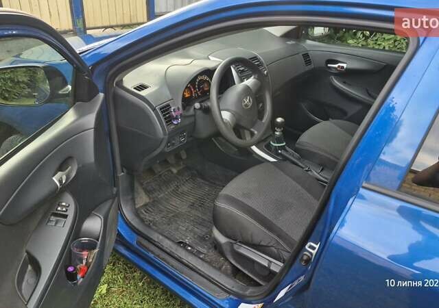 Синий Тойота Королла, объемом двигателя 1.33 л и пробегом 189 тыс. км за 7500 $, фото 11 на Automoto.ua