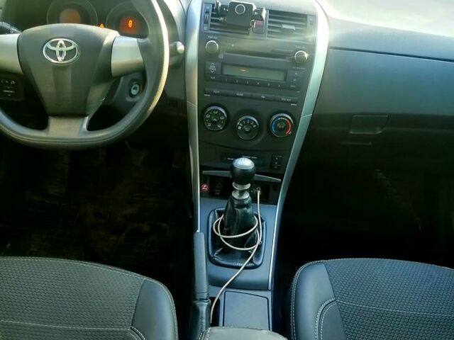 Синий Тойота Королла, объемом двигателя 1.3 л и пробегом 217 тыс. км за 7500 $, фото 9 на Automoto.ua