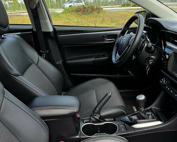 Синий Тойота Королла, объемом двигателя 1.8 л и пробегом 112 тыс. км за 10000 $, фото 24 на Automoto.ua