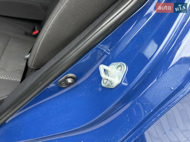 Синий Тойота Королла, объемом двигателя 1.59 л и пробегом 198 тыс. км за 10999 $, фото 25 на Automoto.ua
