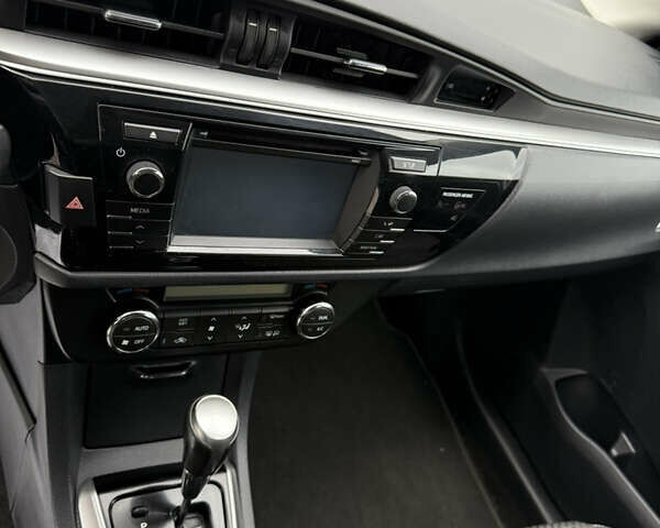 Синий Тойота Королла, объемом двигателя 1.59 л и пробегом 198 тыс. км за 10999 $, фото 24 на Automoto.ua