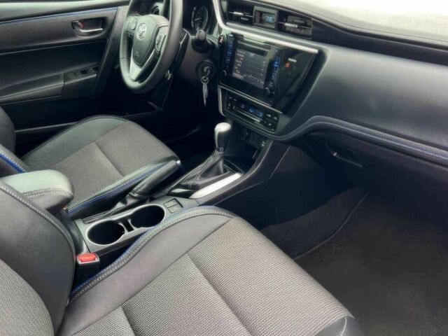 Тойота Королла 2017 в Житомире на Automoto.ua Синий Тойота Королла, объемом двигателя 1.8 л и пробегом 52 тыс. км за 8000 $, фото 10 на Automoto.ua