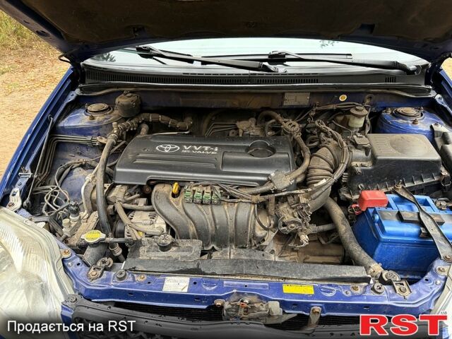 Синий Тойота Королла, объемом двигателя 1.4 л и пробегом 200 тыс. км за 3950 $, фото 13 на Automoto.ua