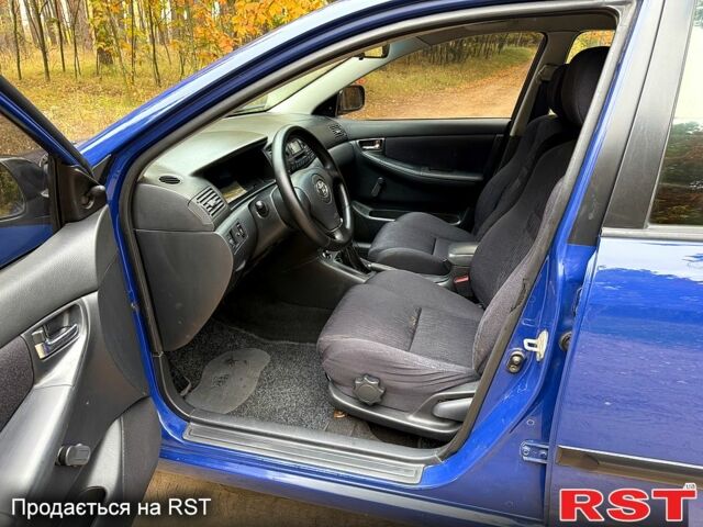 Синий Тойота Королла, объемом двигателя 1.4 л и пробегом 200 тыс. км за 3950 $, фото 7 на Automoto.ua