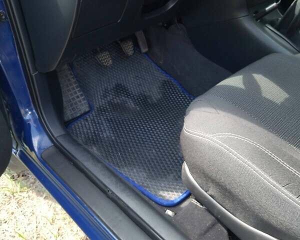 Синий Тойота Королла, объемом двигателя 2 л и пробегом 247 тыс. км за 4800 $, фото 11 на Automoto.ua