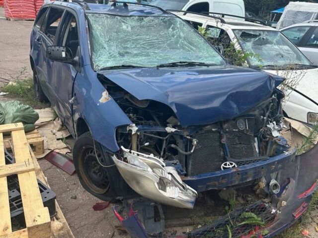 Синій Тойота Королла, об'ємом двигуна 1.4 л та пробігом 350 тис. км за 600 $, фото 3 на Automoto.ua
