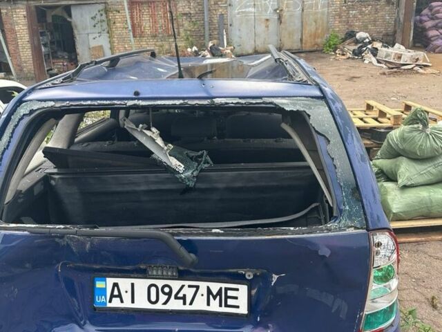 Синий Тойота Королла, объемом двигателя 1.4 л и пробегом 345 тыс. км за 700 $, фото 3 на Automoto.ua