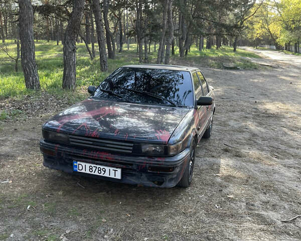 Синий Тойота Королла, объемом двигателя 1.3 л и пробегом 256 тыс. км за 472 $, фото 2 на Automoto.ua