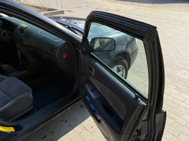 Синій Тойота Королла, об'ємом двигуна 1.4 л та пробігом 395 тис. км за 3100 $, фото 11 на Automoto.ua