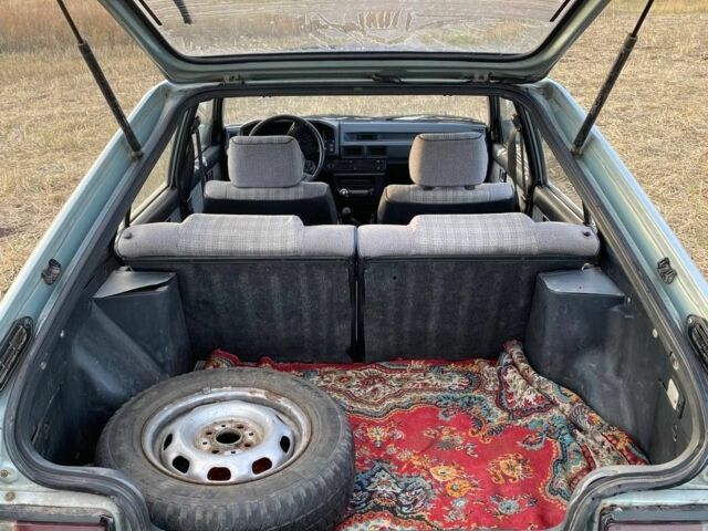 Зеленый Тойота Королла, объемом двигателя 1.3 л и пробегом 319 тыс. км за 800 $, фото 3 на Automoto.ua