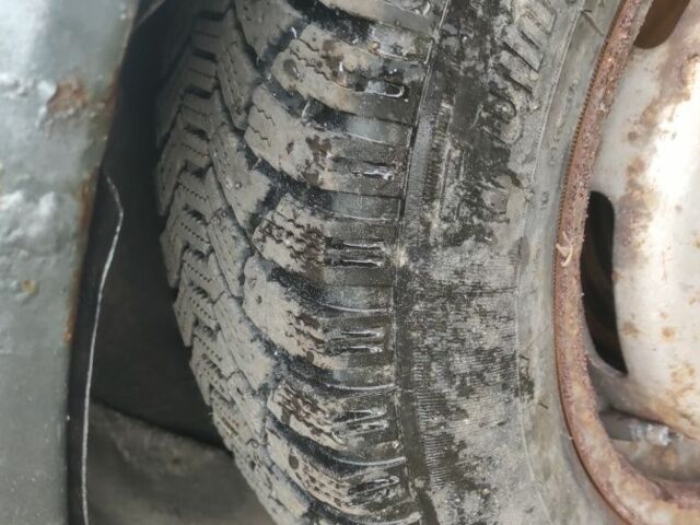 Зеленый Тойота Королла, объемом двигателя 1.3 л и пробегом 200 тыс. км за 400 $, фото 3 на Automoto.ua