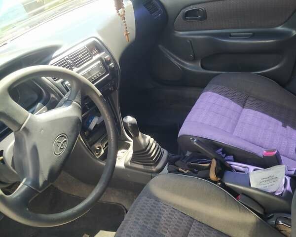 Зелений Тойота Королла, об'ємом двигуна 2.02 л та пробігом 400 тис. км за 1200 $, фото 1 на Automoto.ua